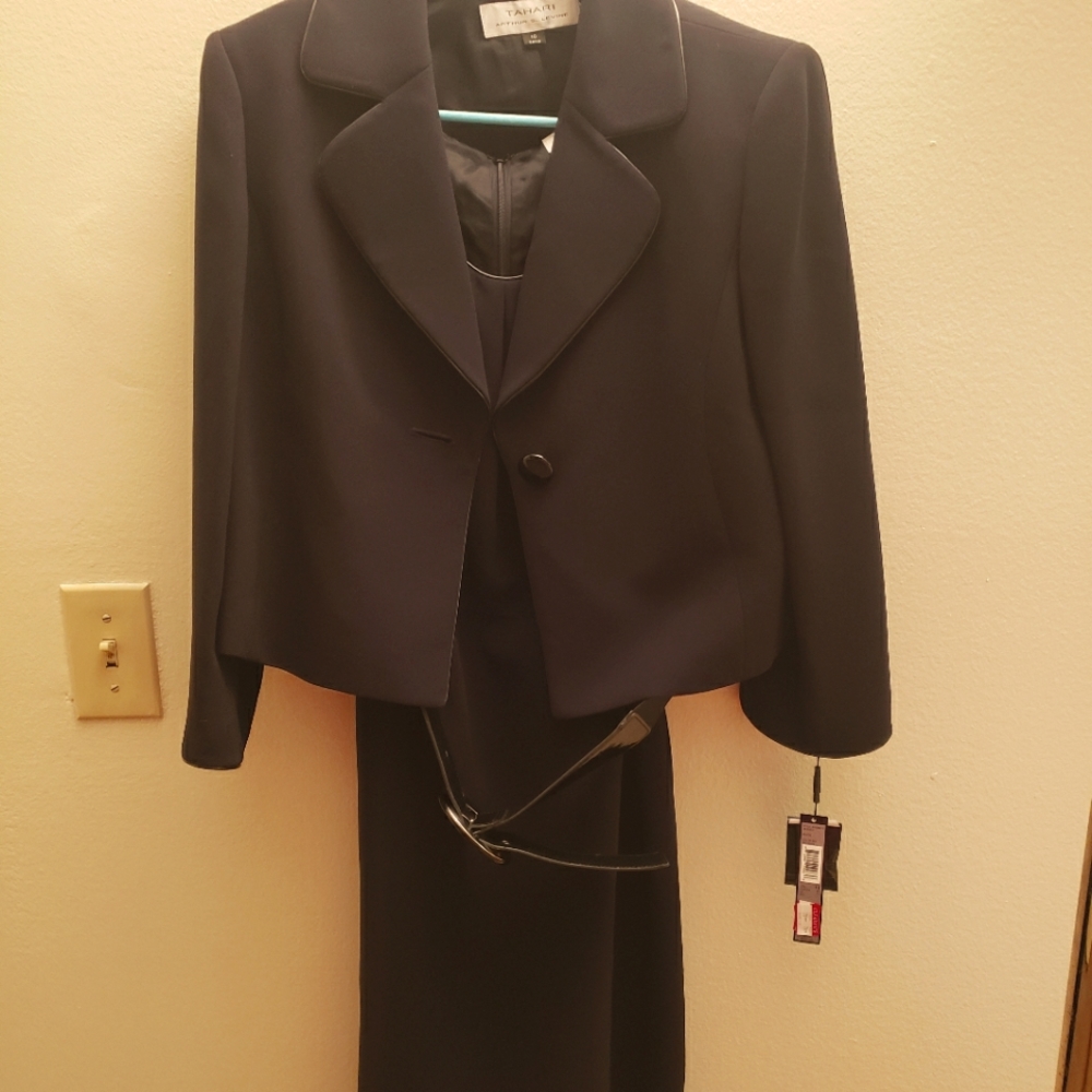 Tahari Arthur S. Levine Dress Suit